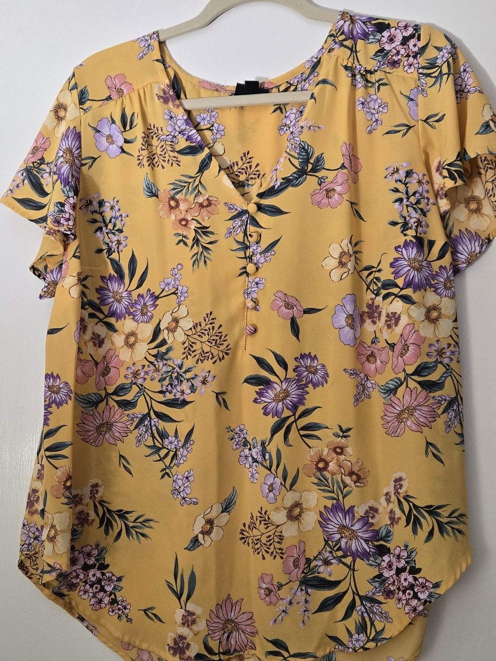 torrid Yellow Floral V-Neck Short Sleeve Blouse - Picture 2 of 7